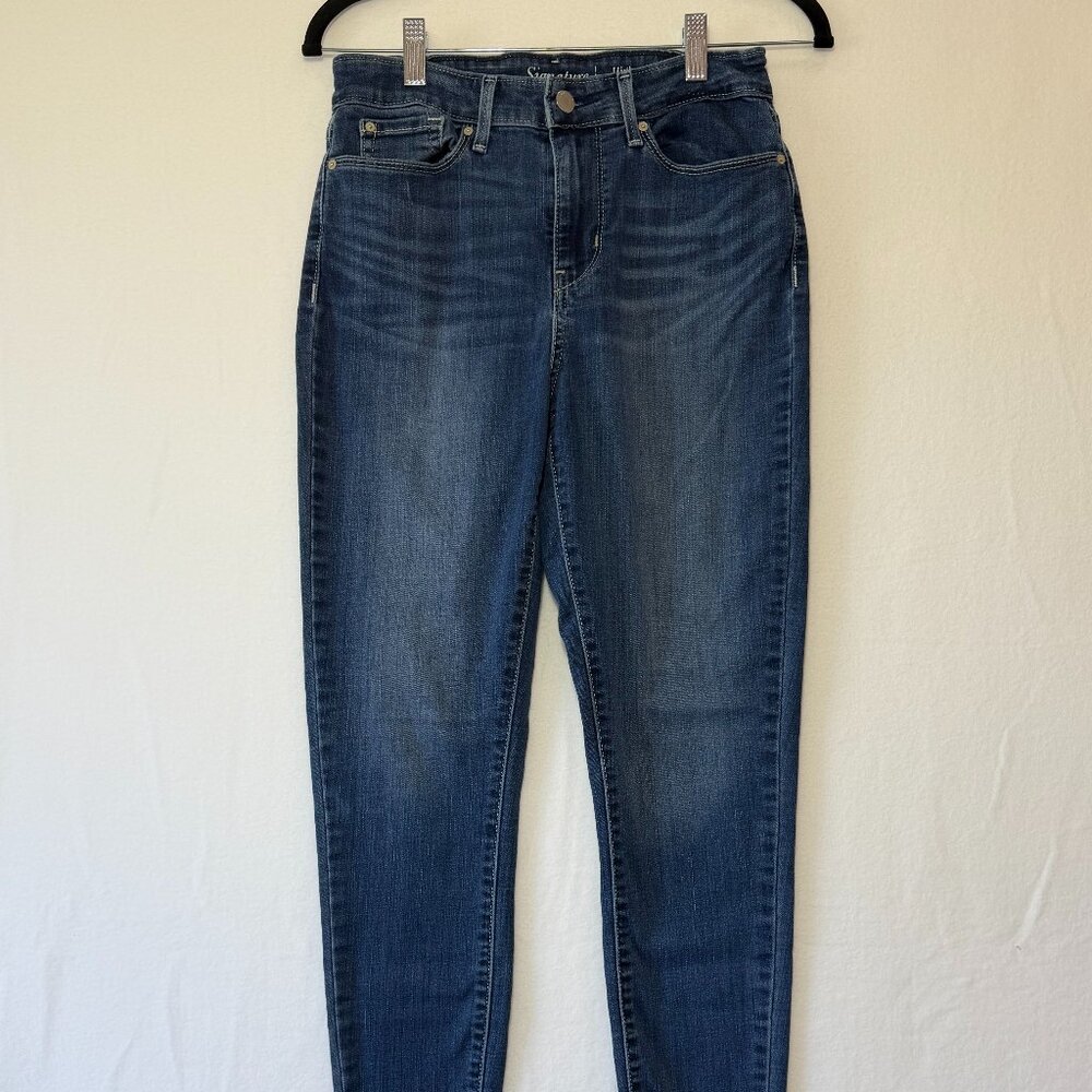 Levi’s Signature High‑Rise Skinny Jeans – Size 6/28